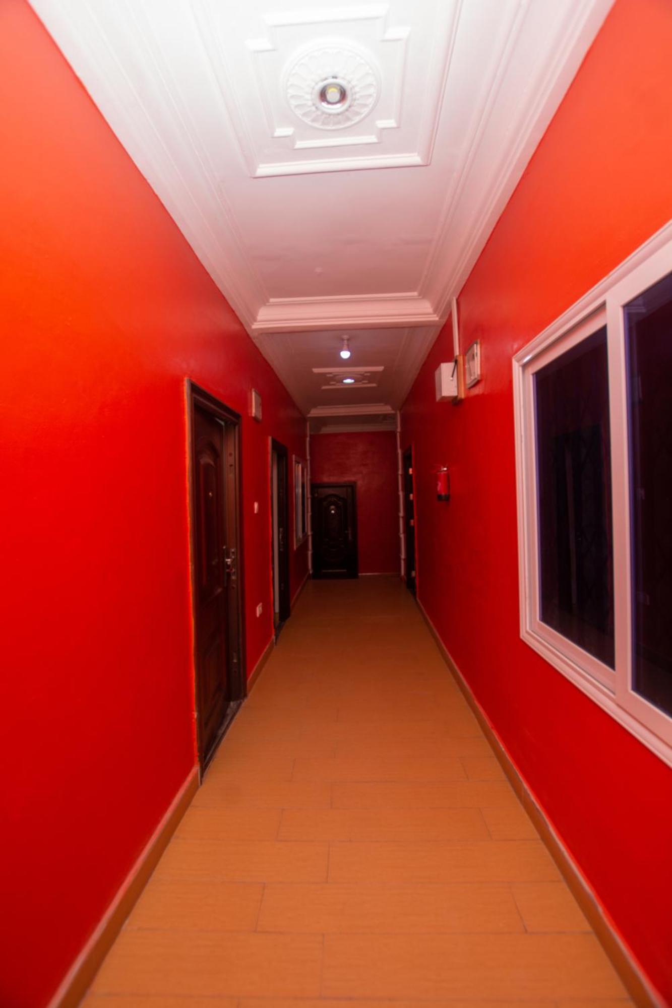 Yaa Asantewaa Inn Ejisu Экстерьер фото